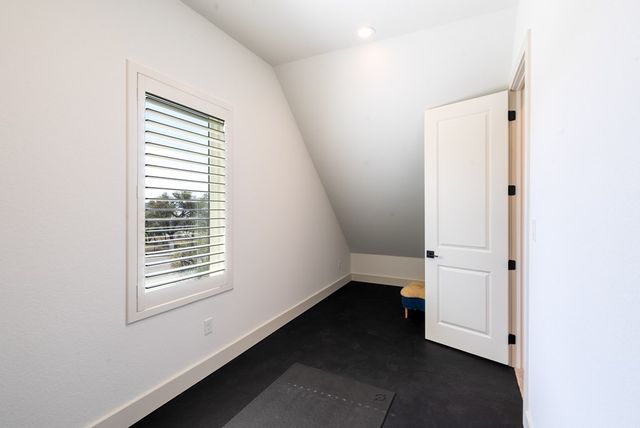 1029 Club House Rd, Kerrville, TX 78028