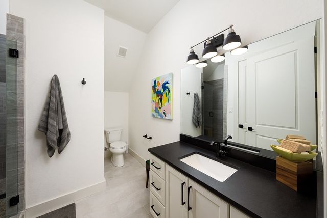 1029 Club House Rd, Kerrville, TX 78028