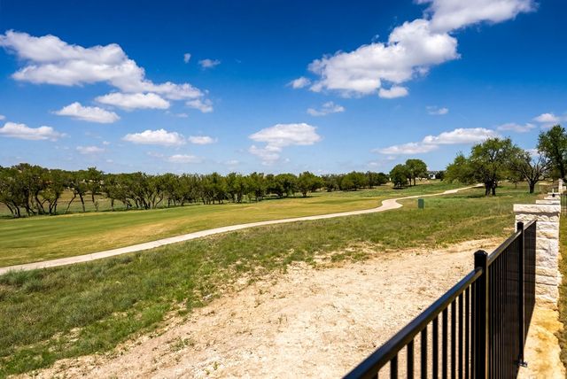 1029 Club House Rd, Kerrville, TX 78028