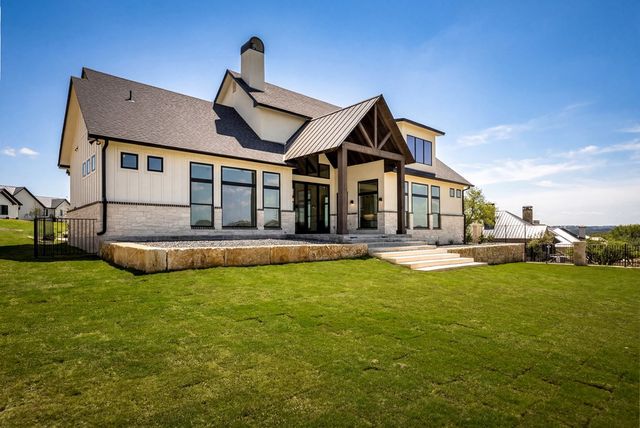 1029 Club House Rd, Kerrville, TX 78028