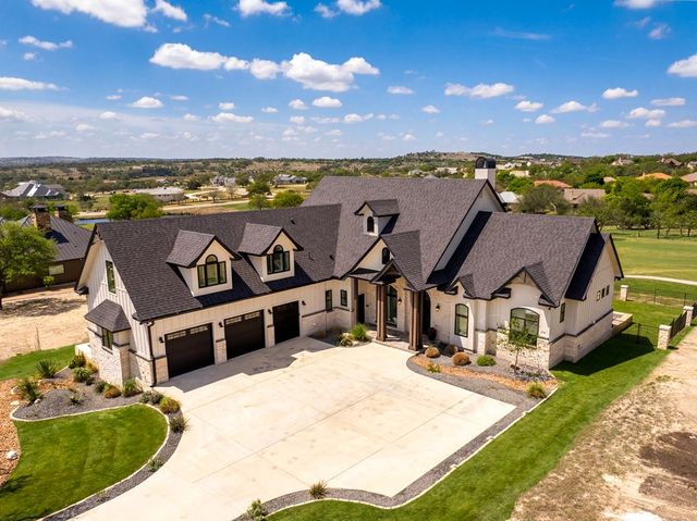 1029 Club House Rd, Kerrville, TX 78028