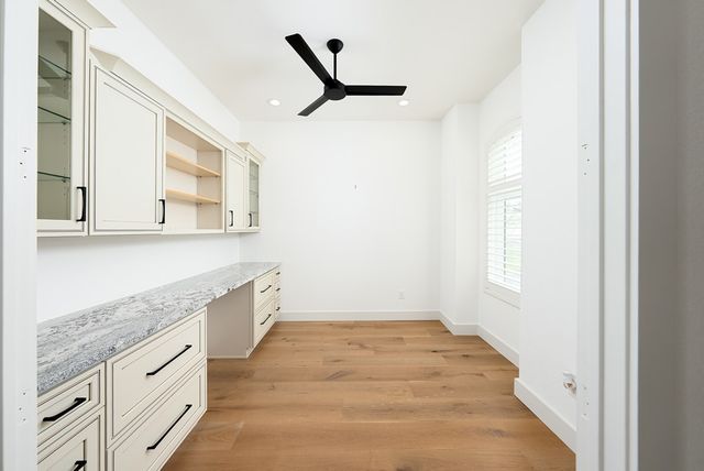 1029 Club House Rd, Kerrville, TX 78028