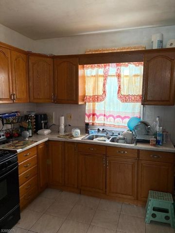 48 Christie Ave, Clifton City, NJ 07011
