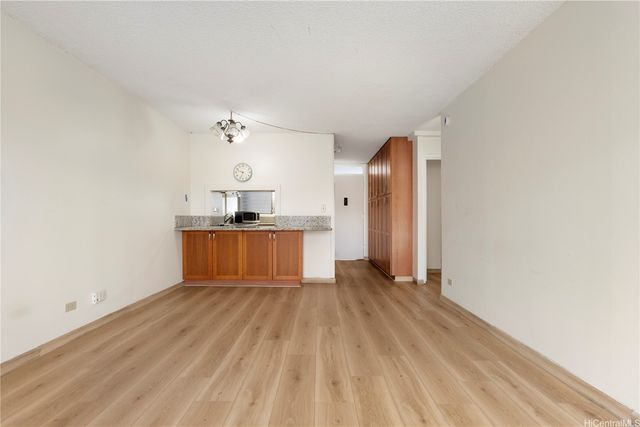 2421 Ala Wai Boulevard 1002, Honolulu, HI 96815