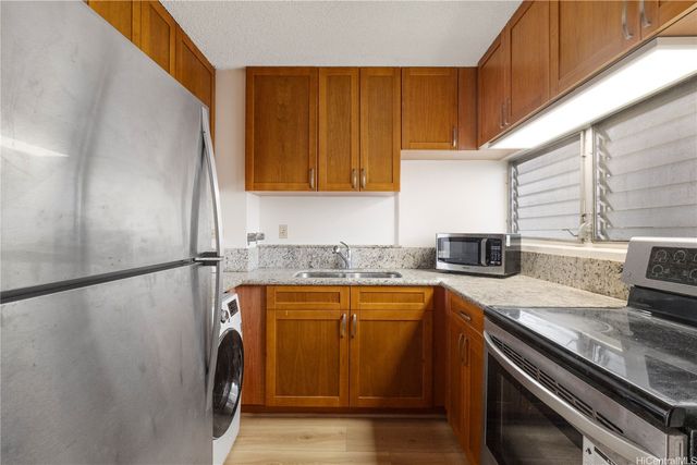 2421 Ala Wai Boulevard 1002, Honolulu, HI 96815