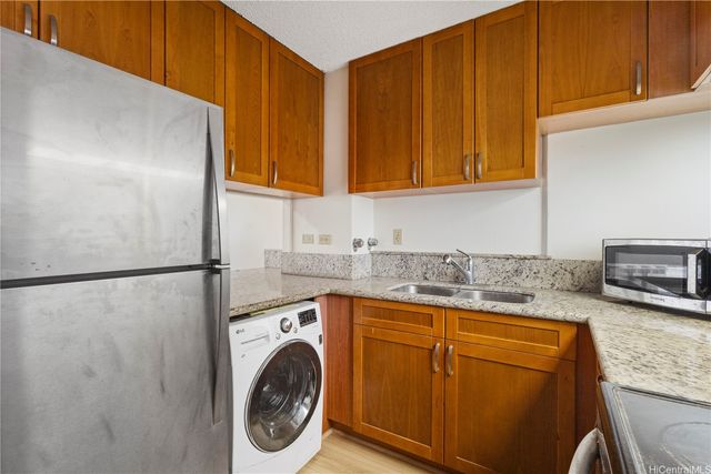 2421 Ala Wai Boulevard 1002, Honolulu, HI 96815