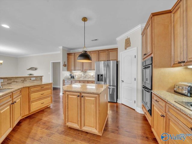 3112 Sandstone Street SE, Owens Cross Roads, AL 35763