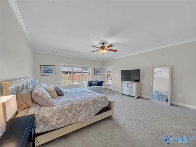 3112 Sandstone Street SE, Owens Cross Roads, AL 35763