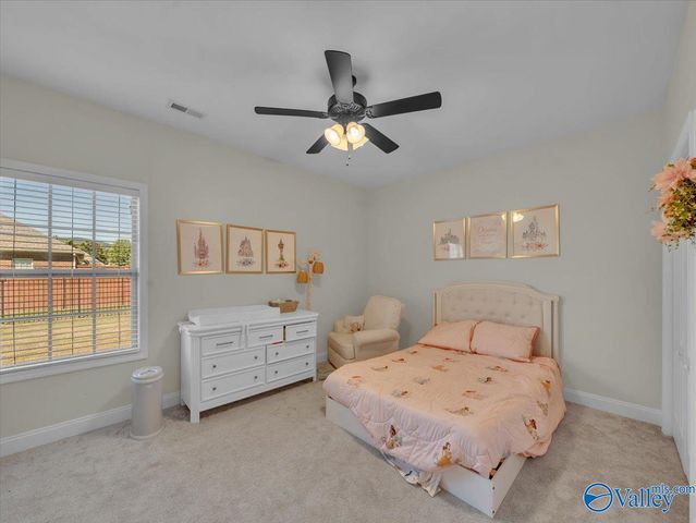 3112 Sandstone Street SE, Owens Cross Roads, AL 35763