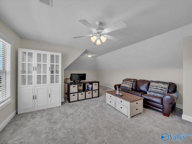 3112 Sandstone Street SE, Owens Cross Roads, AL 35763