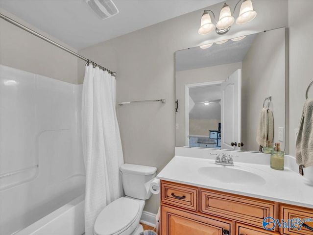 3112 Sandstone Street SE, Owens Cross Roads, AL 35763
