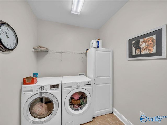 3112 Sandstone Street SE, Owens Cross Roads, AL 35763