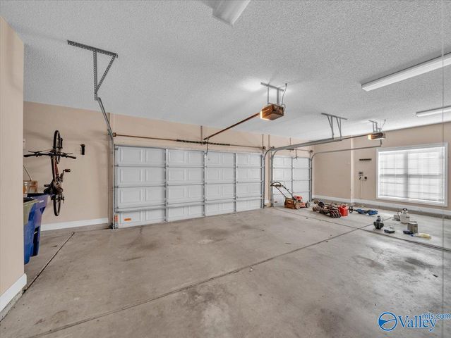 3112 Sandstone Street SE, Owens Cross Roads, AL 35763