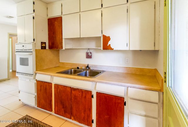 5255 SANTA MONICA Boulevard S, Jacksonville, FL 32207