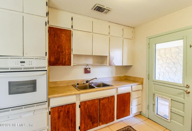 5255 SANTA MONICA Boulevard S, Jacksonville, FL 32207