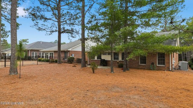 560 Pinehurst Trace Drive, Pinehurst, NC 28374