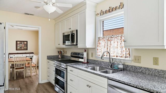 560 Pinehurst Trace Drive, Pinehurst, NC 28374