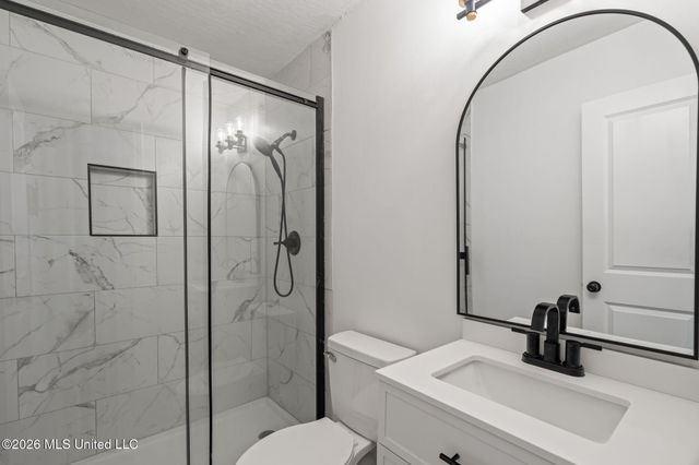 113 Continental Drive, Hattiesburg, MS 39402