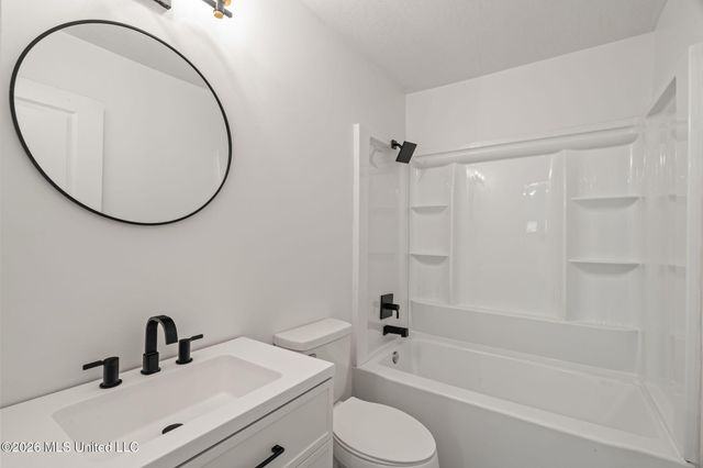 113 Continental Drive, Hattiesburg, MS 39402