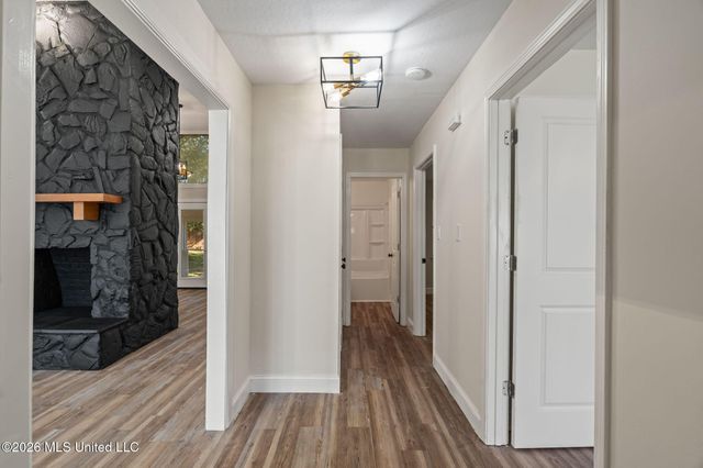 113 Continental Drive, Hattiesburg, MS 39402