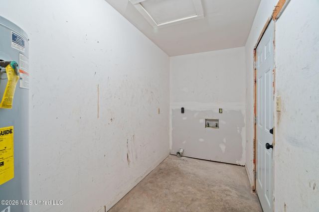 113 Continental Drive, Hattiesburg, MS 39402