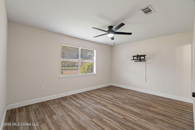 113 Continental Drive, Hattiesburg, MS 39402