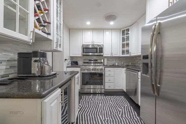 5506 Lincoln Avenue A320, Morton Grove, IL 60053