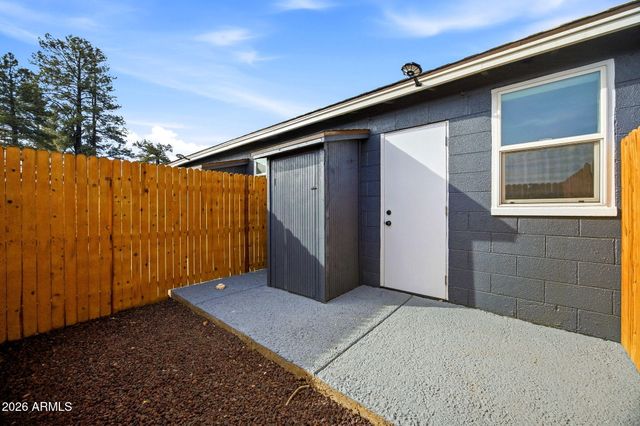 1897 W WHITE MOUNTAIN Boulevard, Lakeside, AZ 85929