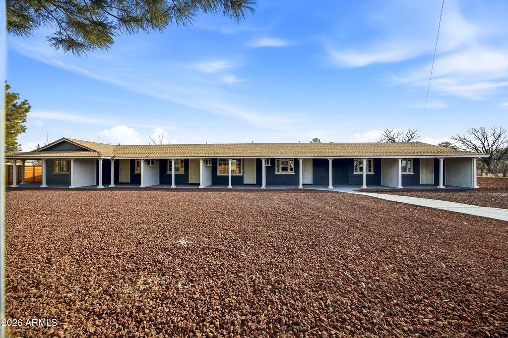 1897 W WHITE MOUNTAIN Boulevard, Lakeside, AZ 85929