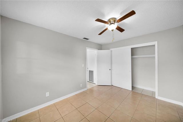 4824 Lucaya DR 2, Cape Coral, FL 33904