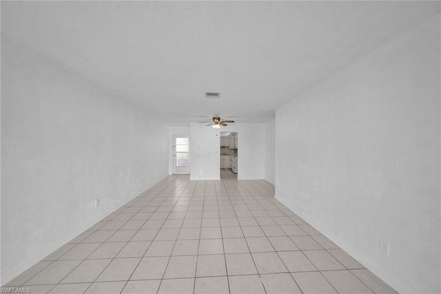 4824 Lucaya DR 2, Cape Coral, FL 33904