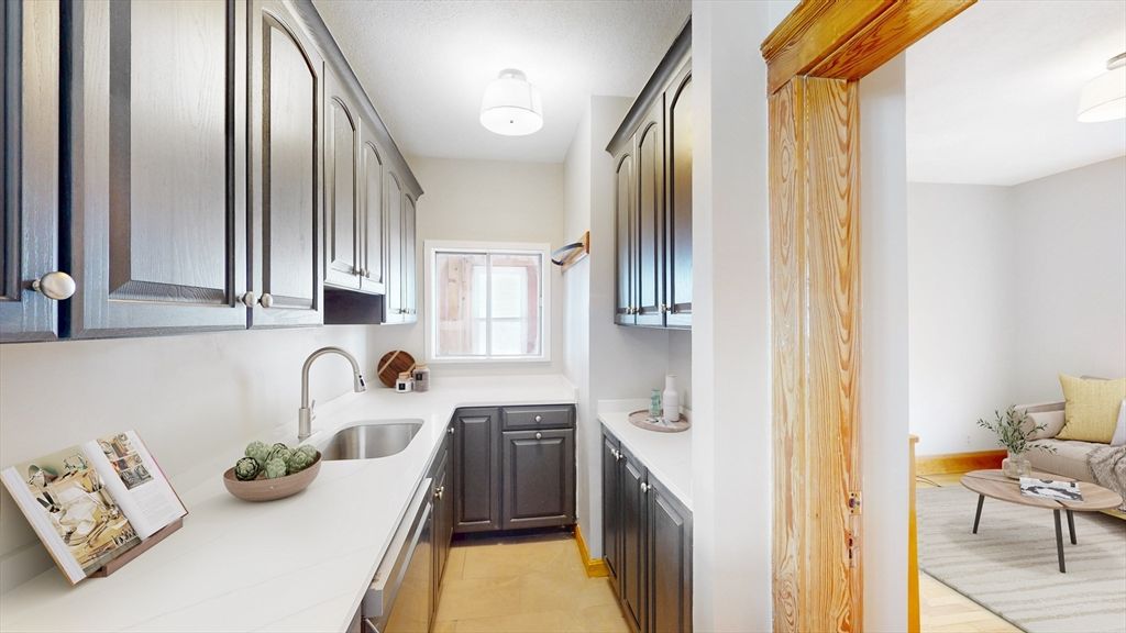 93 Faywood 2, Boston, MA 02128