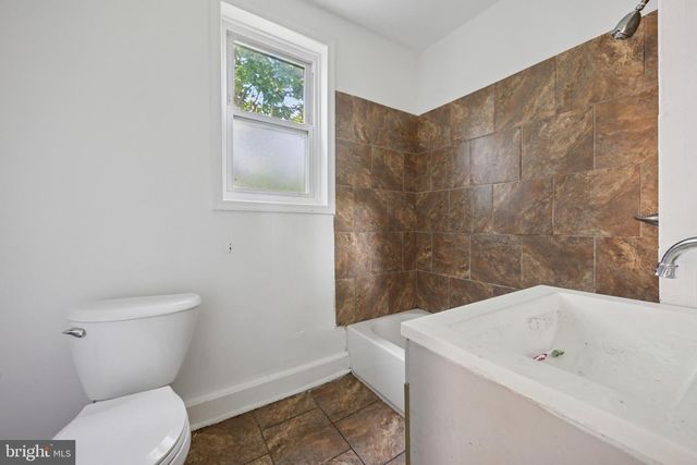 2416 N CARLISLE ST, Philadelphia, PA 19132