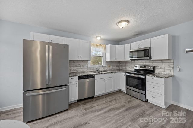 222 Saint Jill Circle, Statesville, NC 28625