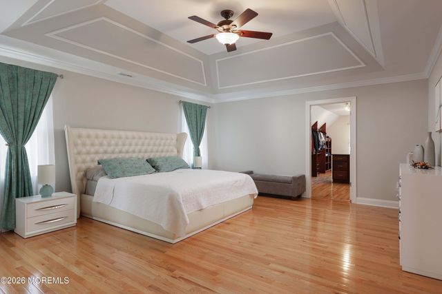 24 Kipling Way, Manalapan, NJ 07726