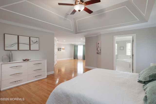 24 Kipling Way, Manalapan, NJ 07726