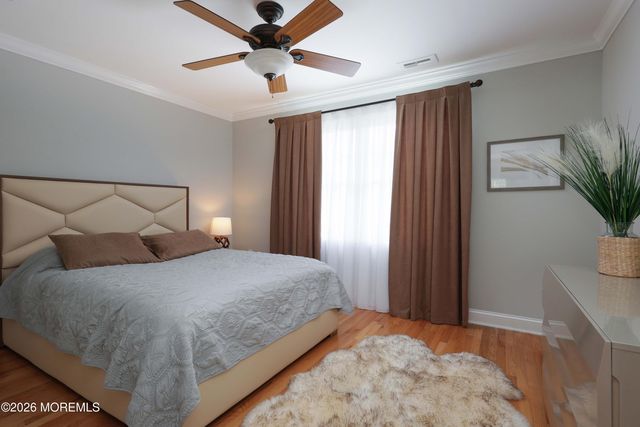 24 Kipling Way, Manalapan, NJ 07726
