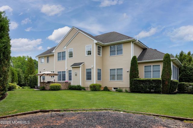 24 Kipling Way, Manalapan, NJ 07726