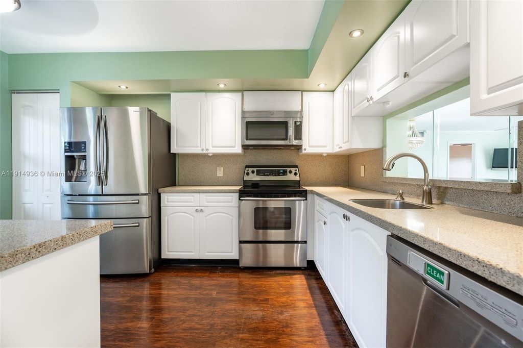 1100 SW 130th Ave 304H, Pembroke Pines, FL 33027