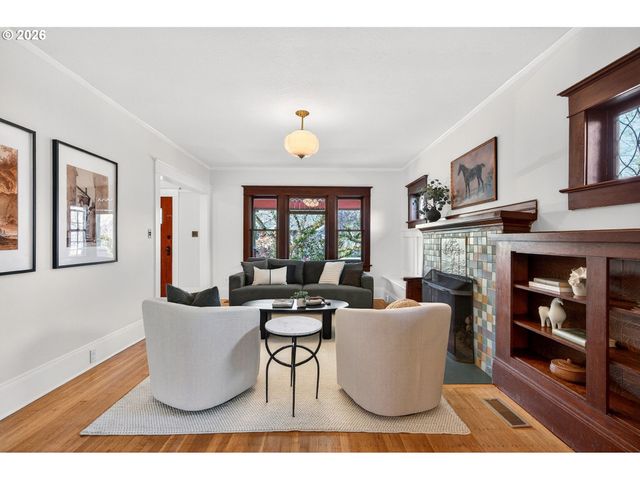 3324 Se GRANT St, Portland, OR 97214