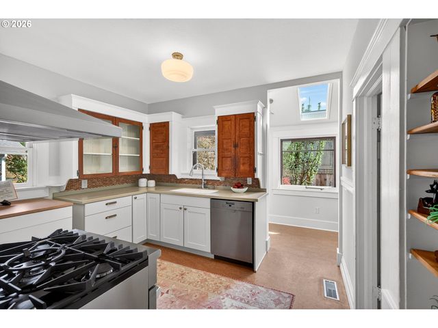 3324 Se GRANT St, Portland, OR 97214