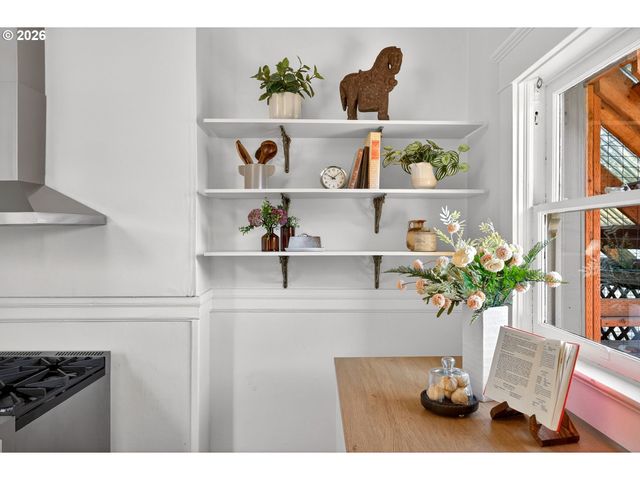 3324 Se GRANT St, Portland, OR 97214