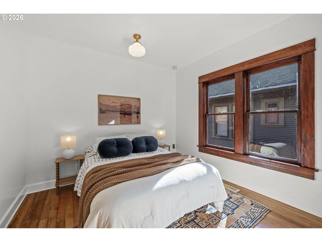 3324 Se GRANT St, Portland, OR 97214