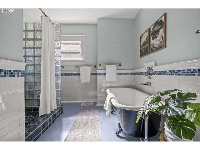 3324 Se GRANT St, Portland, OR 97214