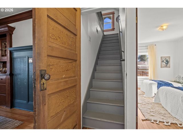 3324 Se GRANT St, Portland, OR 97214