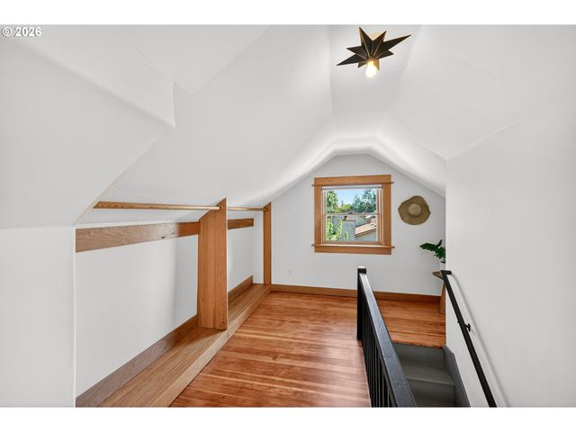 3324 Se GRANT St, Portland, OR 97214