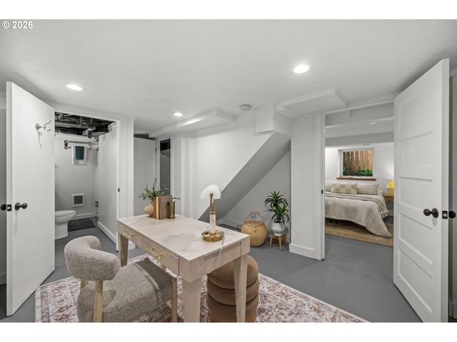 3324 Se GRANT St, Portland, OR 97214