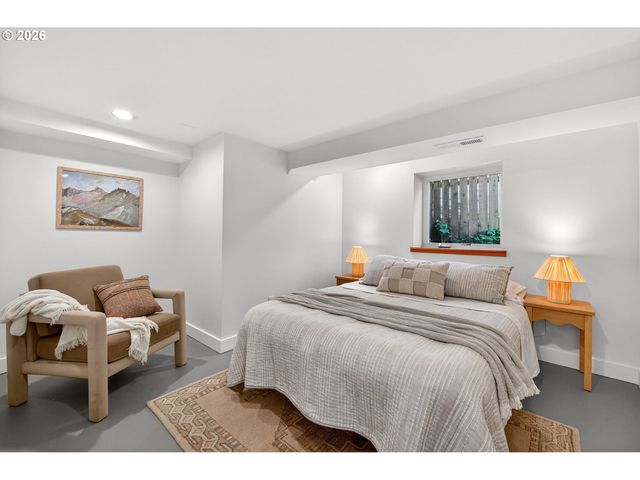 3324 Se GRANT St, Portland, OR 97214