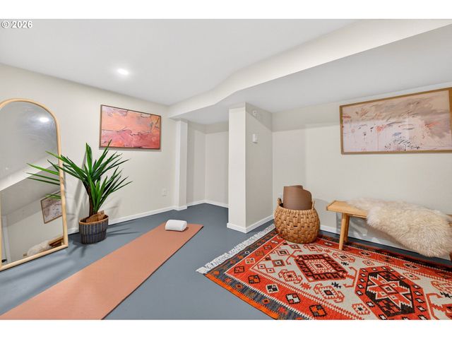 3324 Se GRANT St, Portland, OR 97214