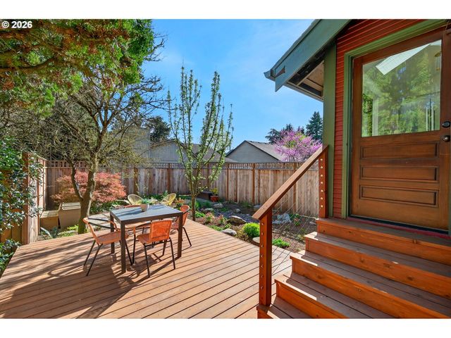 3324 Se GRANT St, Portland, OR 97214